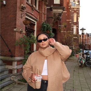 Abercrombie tan scarf Coat